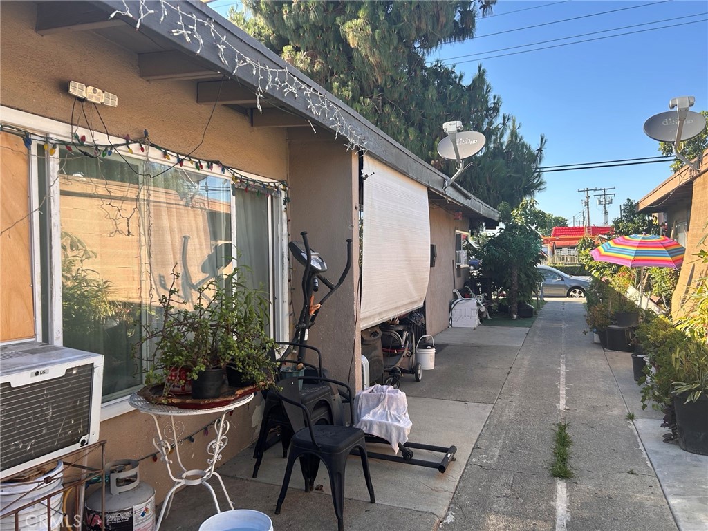 2718 W Mcfadden Avenue, Santa Ana CA 92704 - photo 1