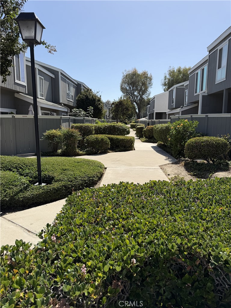 2720 W Segerstrom C, Santa Ana CA 92704 - photo 29