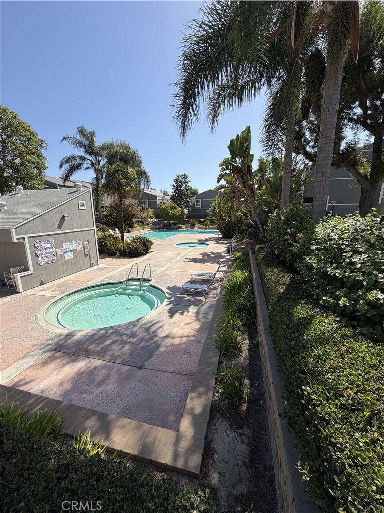 2720 W Segerstrom C, Santa Ana CA 92704 - photo 32