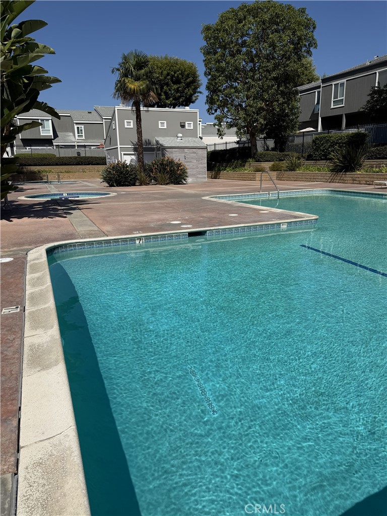 2720 W Segerstrom C, Santa Ana CA 92704 - photo 33