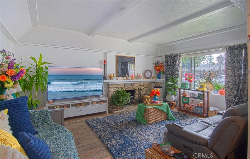 Unit 1 - Living Room - 2731 W Orion Avenue, Santa Ana CA 92704 - photo 4