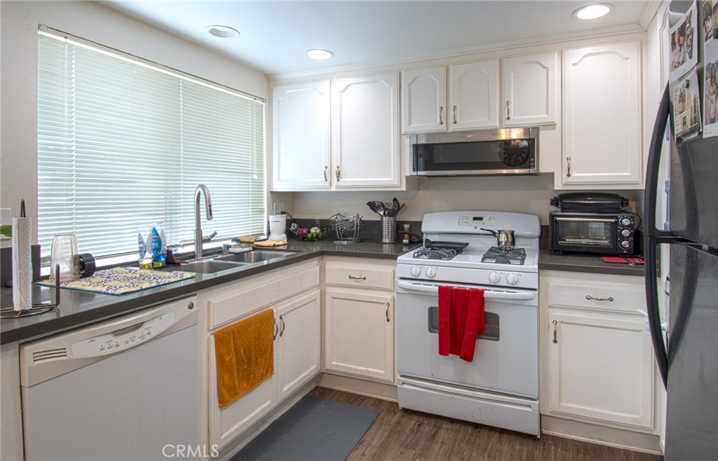 Unit 2 - Recently Upgraded Kitchen - 2731 W Orion Avenue, Santa Ana CA 92704 - photo 12