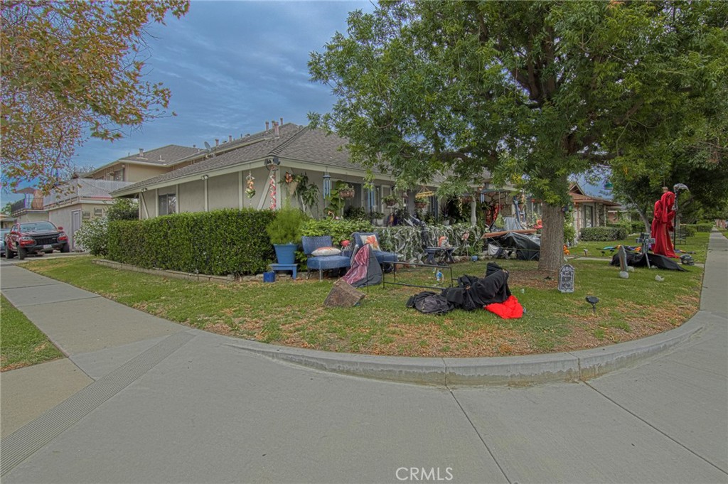 Incredible Halloween Decorations - 2731 W Orion Avenue, Santa Ana CA 92704 - photo 26