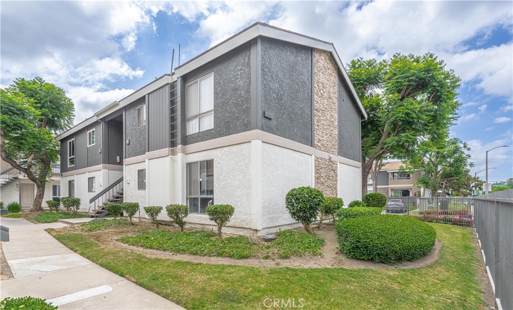2803 S Fairview C, Santa Ana CA 92704 - photo 2