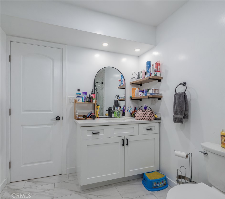 2803 S Fairview C, Santa Ana CA 92704 - photo 16