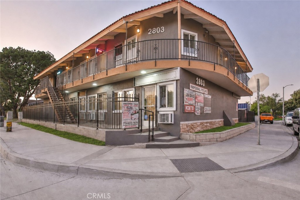 2803 W 17th, Santa Ana CA 92706 - photo 2