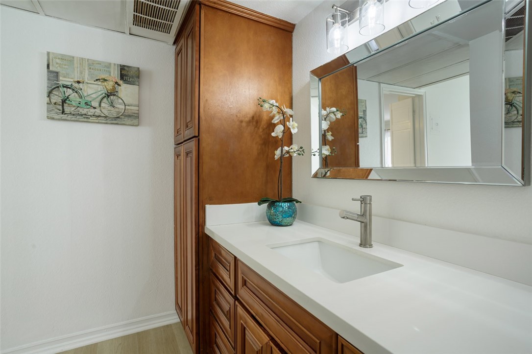 Bathroom with spacious counter top - 2815 S Fairview G, Santa Ana CA 92704 - photo 14