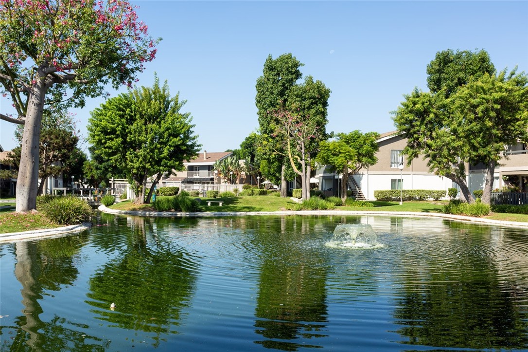 Community Ponds - 2815 S Fairview G, Santa Ana CA 92704 - photo 18