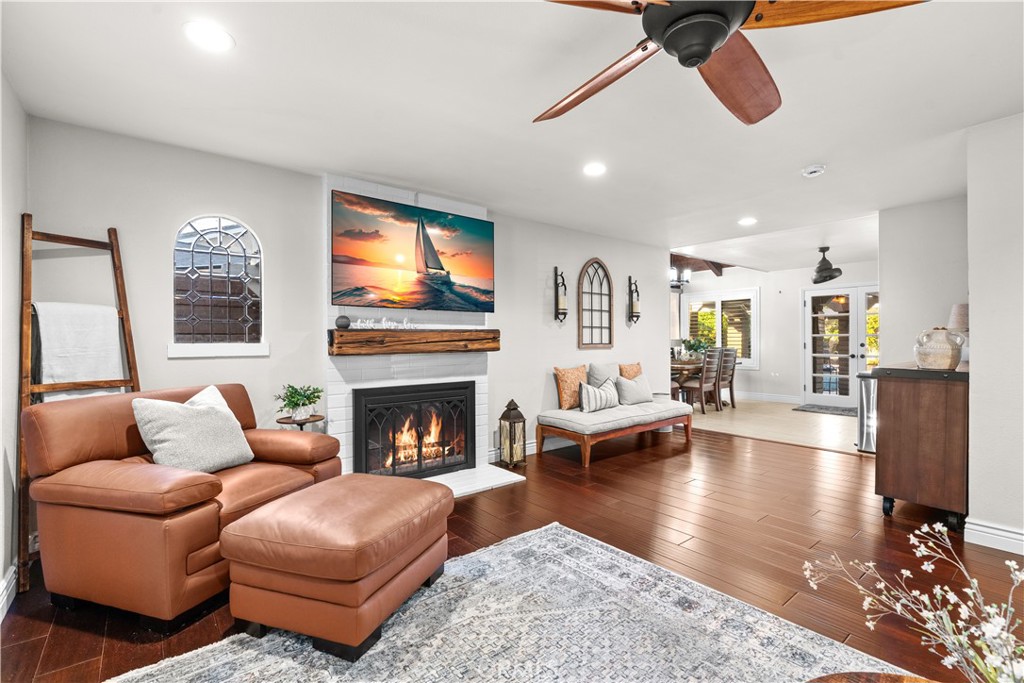 2817 Ridgewood, Santa Ana CA 92705 - photo 3