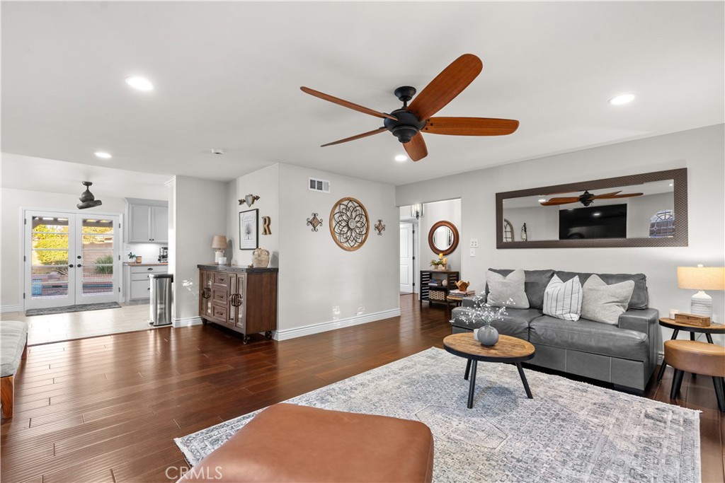 2817 Ridgewood, Santa Ana CA 92705 - photo 5