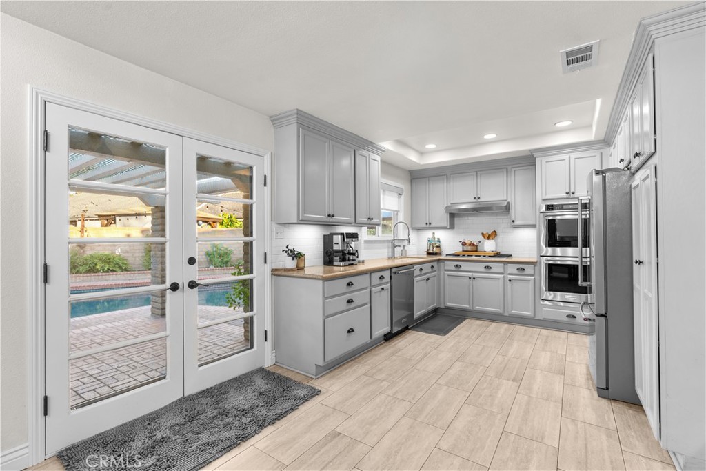 2817 Ridgewood, Santa Ana CA 92705 - photo 7