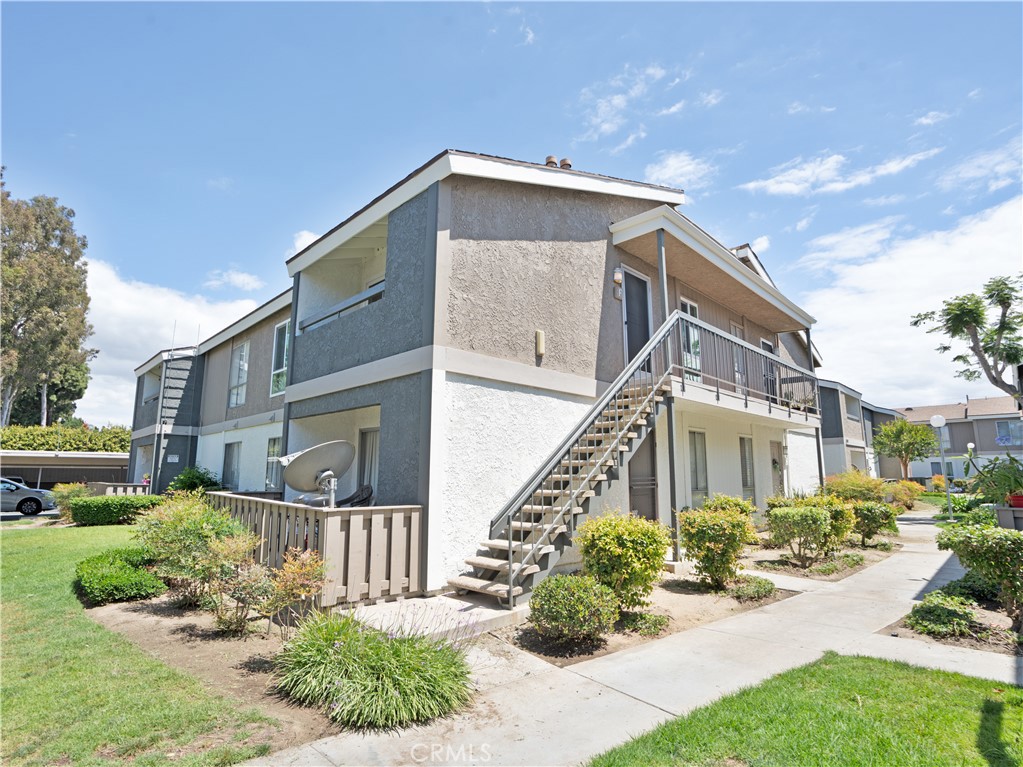 2819 S Fairview F, Santa Ana CA 92704 - photo 1
