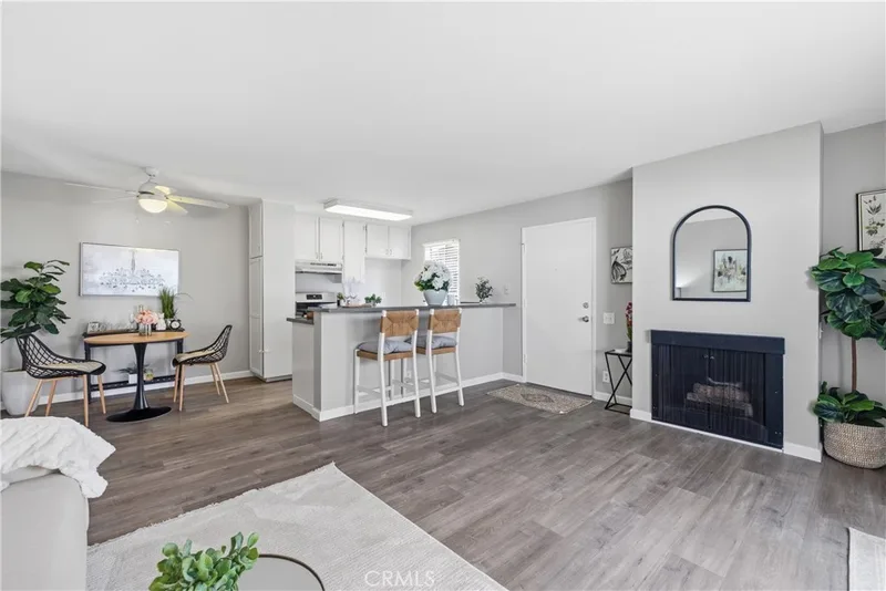 2841 S Fairview S E, Santa Ana, CA 92704