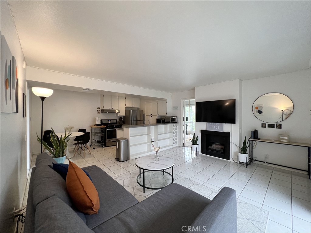 2847 S Fairview Street H, Santa Ana CA 92704 - photo 5