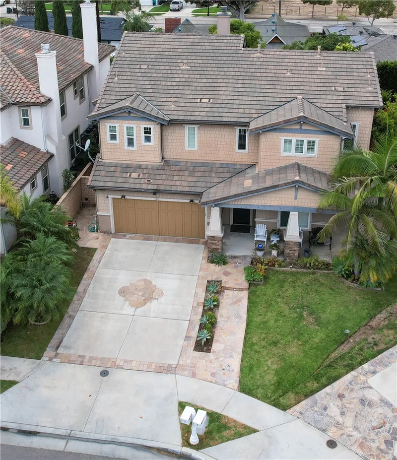 2850 N Stone Pine, Santa Ana, CA 92706