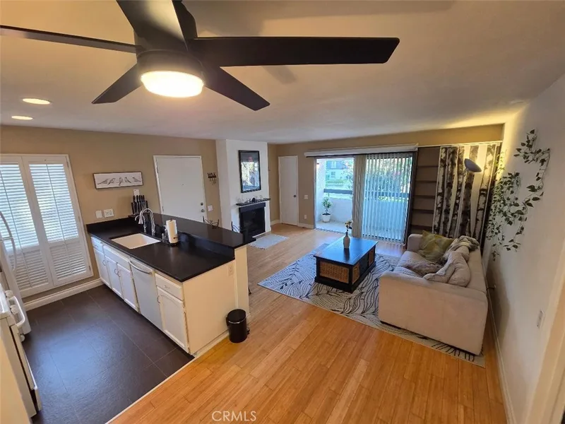2867 S Fairview F, Santa Ana