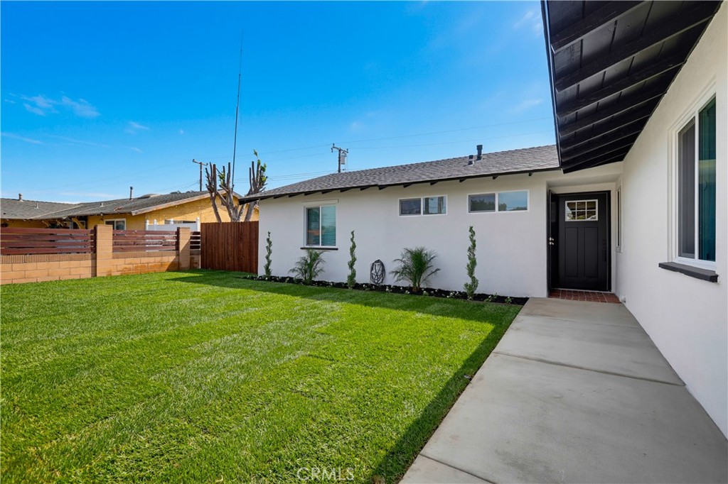 2924 W Mcfadden, Santa Ana CA 92704 - photo 2