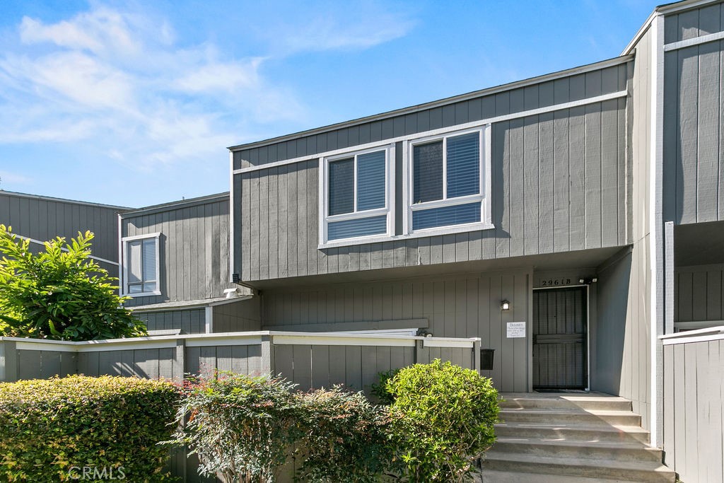 Entry to the front door (patio entrance to the left as well) - 2961 S Fairview B, Santa Ana CA 92704 - photo 1