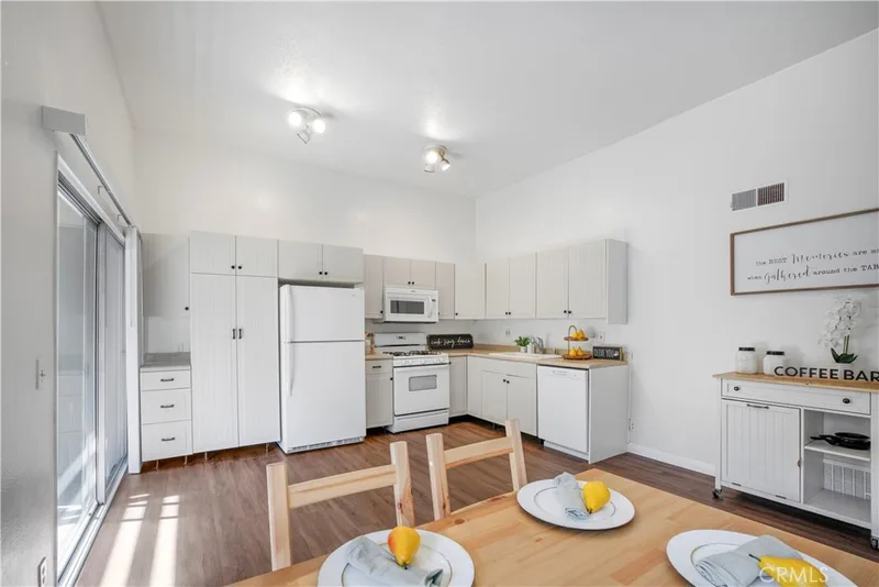 2970 C S Greenville Street, Santa Ana, CA 92704