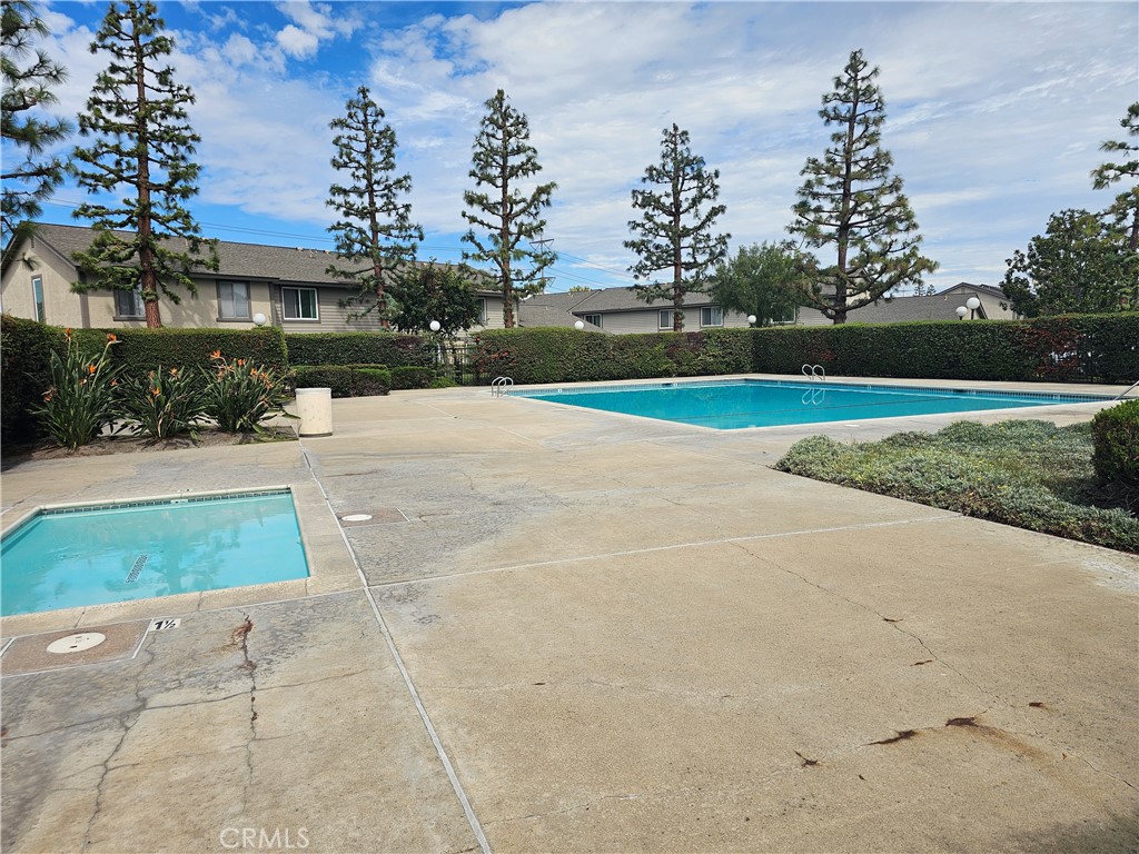 2990 Bradford D, Santa Ana CA 92707 - photo 3