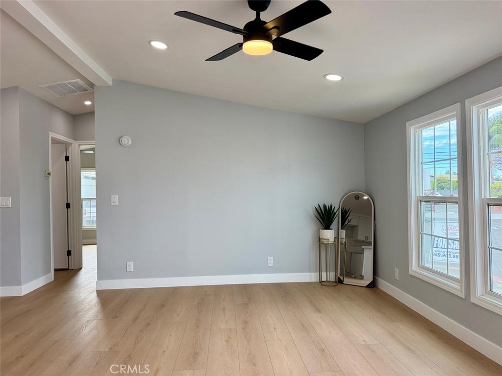 301 Duke lane 16, Santa Ana CA 92704 - photo 11
