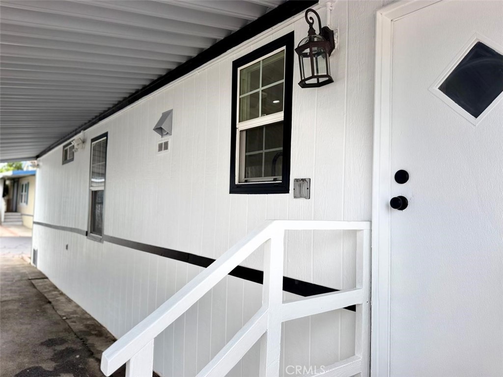 301 Duke lane 16, Santa Ana CA 92704 - photo 21