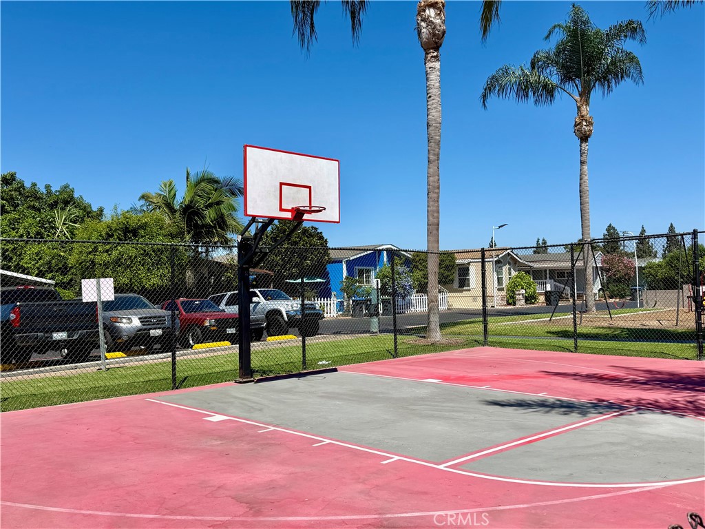 301 Duke lane 16, Santa Ana CA 92704 - photo 30