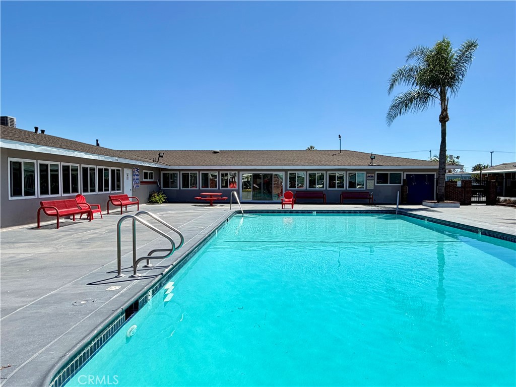 301 Duke lane 16, Santa Ana CA 92704 - photo 32
