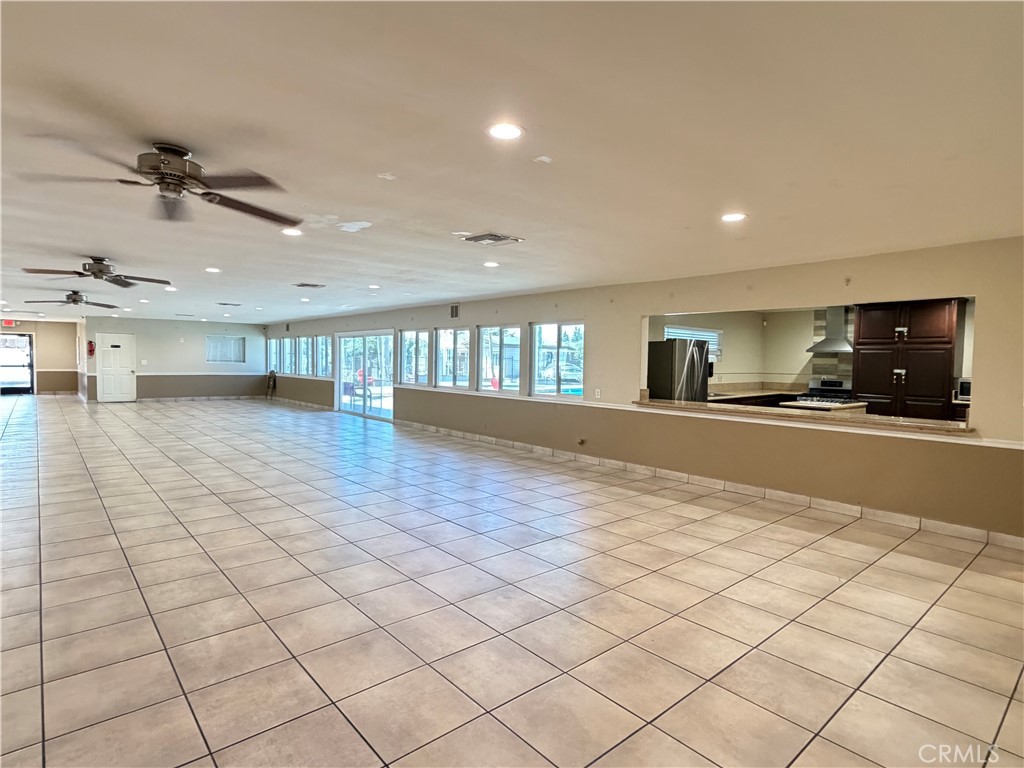 301 Duke lane 16, Santa Ana CA 92704 - photo 33