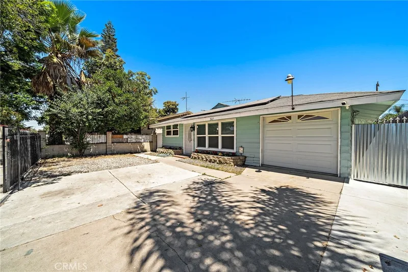 301 N Bewley Street, Santa Ana, CA 92703