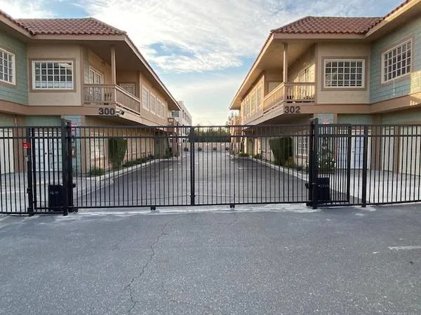 302 N TUSTIN 201, Santa Ana, CA 92705