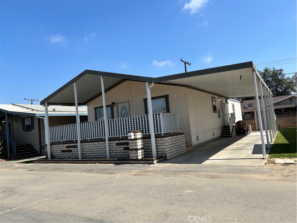 302 Teton, Santa Ana CA 92703 - photo 2