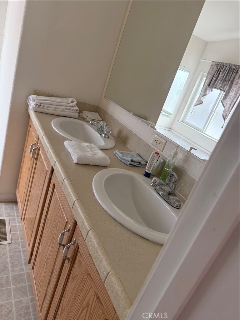 302 Teton, Santa Ana CA 92703 - photo 6