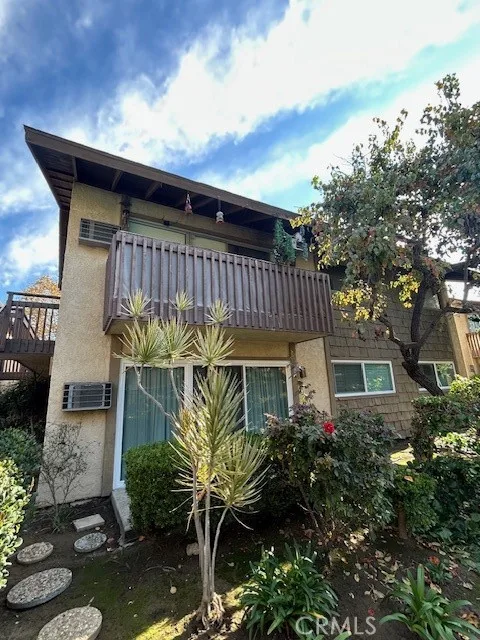 3050 S Bristol 2M, Santa Ana, CA 92704