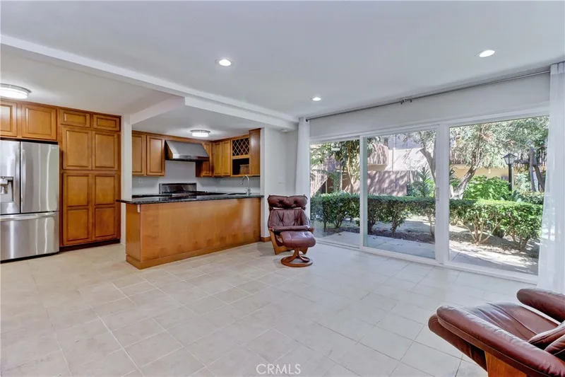 3050 S Bristol 4D, Santa Ana, CA 92704