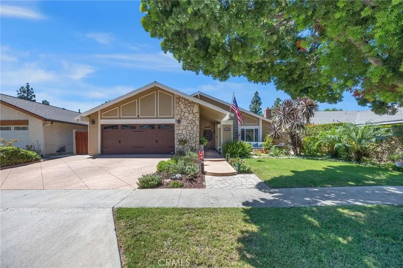 3122 S Center, Santa Ana