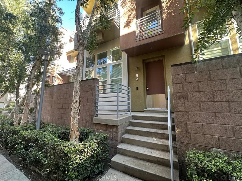 320 E Jeanette Lane, Santa Ana, CA 92705