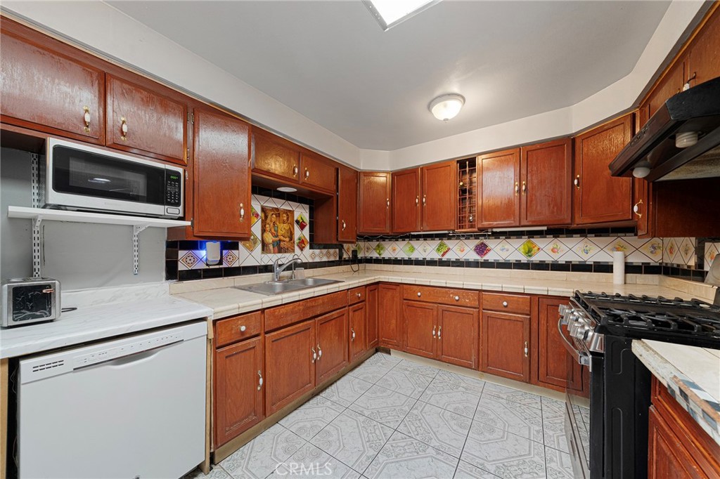 3314 W Chestnut, Santa Ana CA 92704 - photo 8