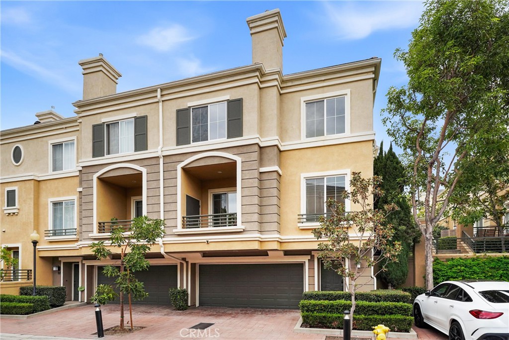 Welcome Home! - 3407 S Main L, Santa Ana CA 92707 - photo 1