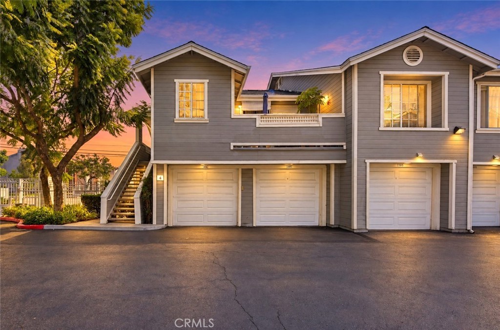 End-unit - Move-in ready - digital twilight - 3500 S Greenville H8, Santa Ana CA 92704 - photo 1