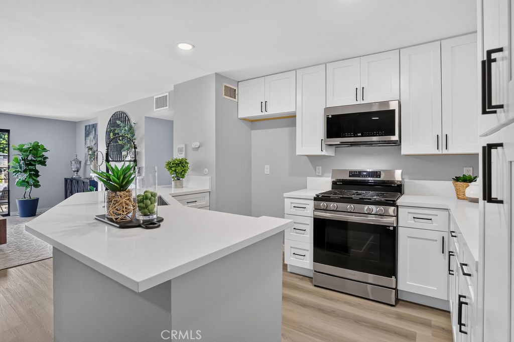 3661 S Bear G, Santa Ana CA 92704 - photo 9