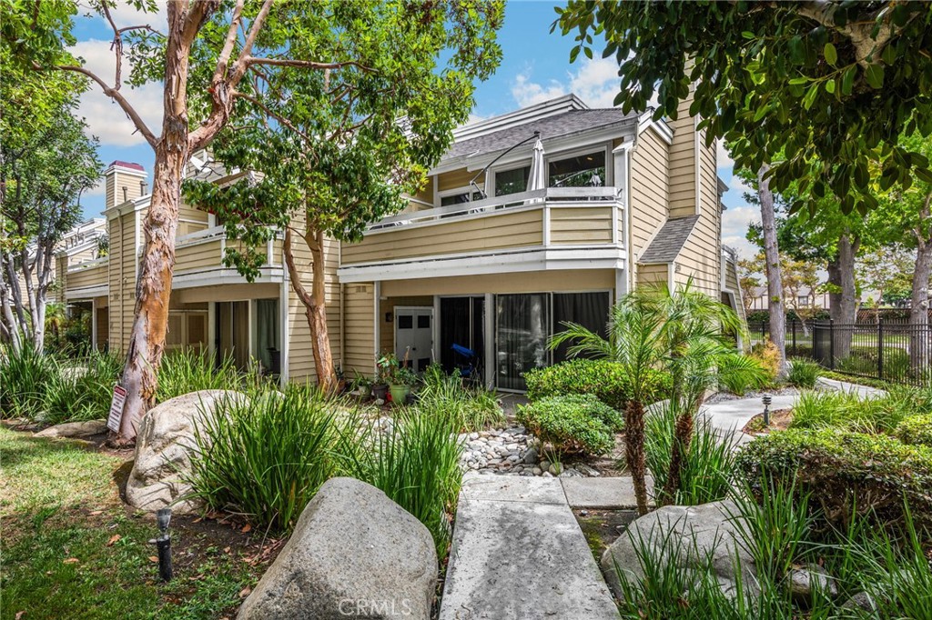 Upper end-unit backs to Bear. - 3690 S Bear St. M-13, Santa Ana CA 92704 - photo 1