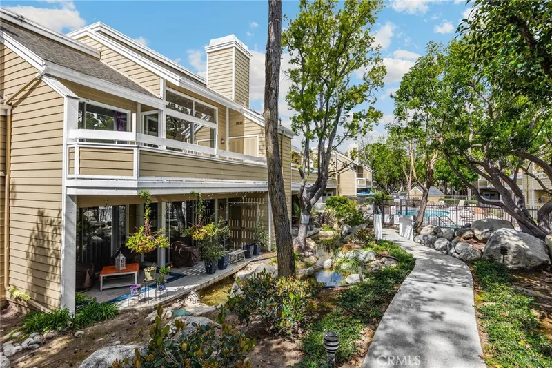 3740 S Bear St F, Santa Ana, CA 92704