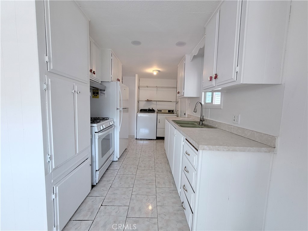 3929 W 5 TH Street 4, Santa Ana CA 92703 - photo 3