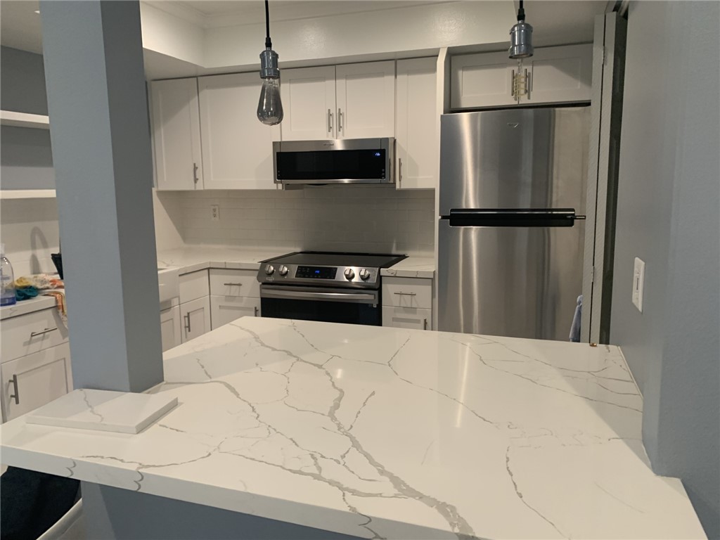 Kitchen - 3934 W 5th 104, Santa Ana CA 92703 - photo 1