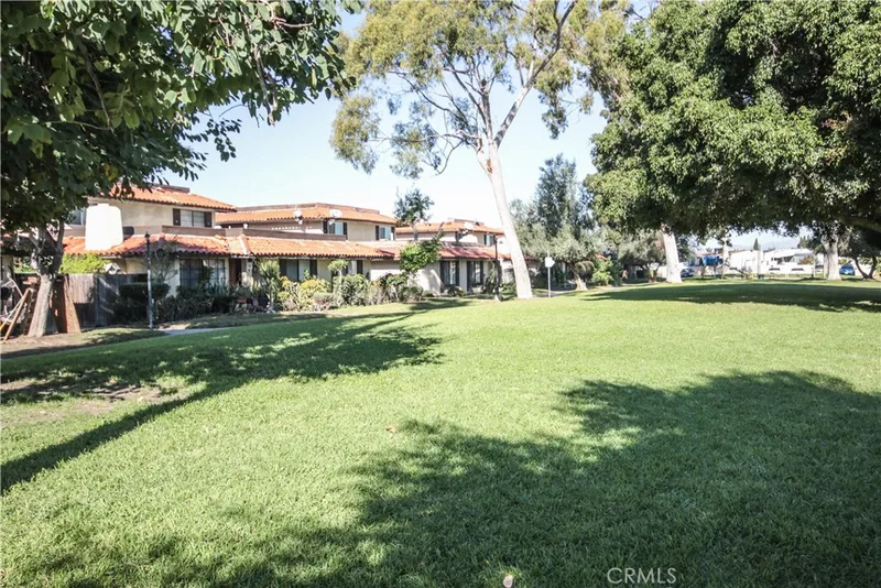 3951 W Mcfadden Avenue, Santa Ana, CA 92704