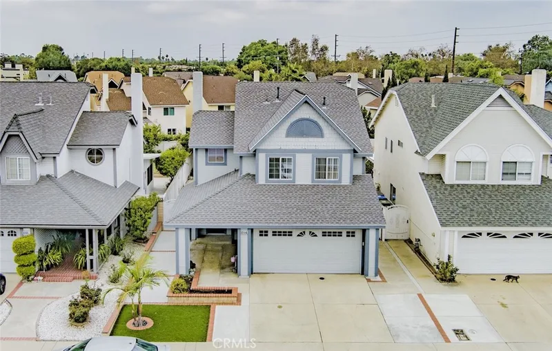400 North Lisabeth, Santa Ana, CA 92703