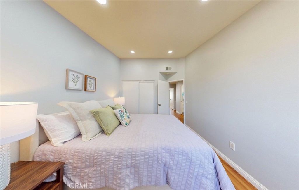 Secondary bedroom with vaulted ceiling - 400 North Lisabeth, Santa Ana CA 92703 - photo 20