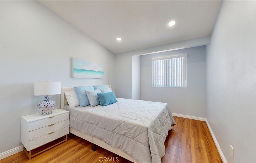 Third bedroom with vaulted ceiling - 400 North Lisabeth, Santa Ana CA 92703 - photo 21