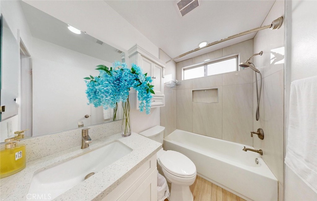 Full bathroom — updated with quartz vanity - 400 North Lisabeth, Santa Ana CA 92703 - photo 24